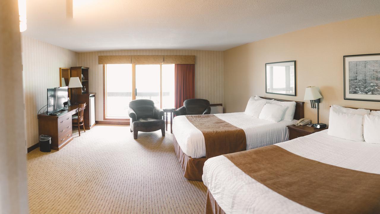 Elkhorn Resort, Spa, And Conference Centre Wasagaming Eksteriør billede