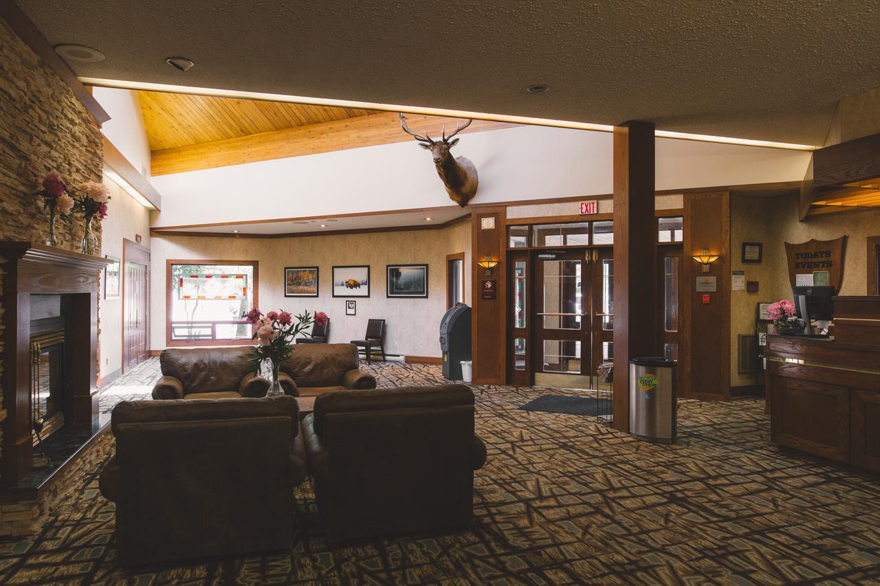 Elkhorn Resort, Spa, And Conference Centre Wasagaming Eksteriør billede