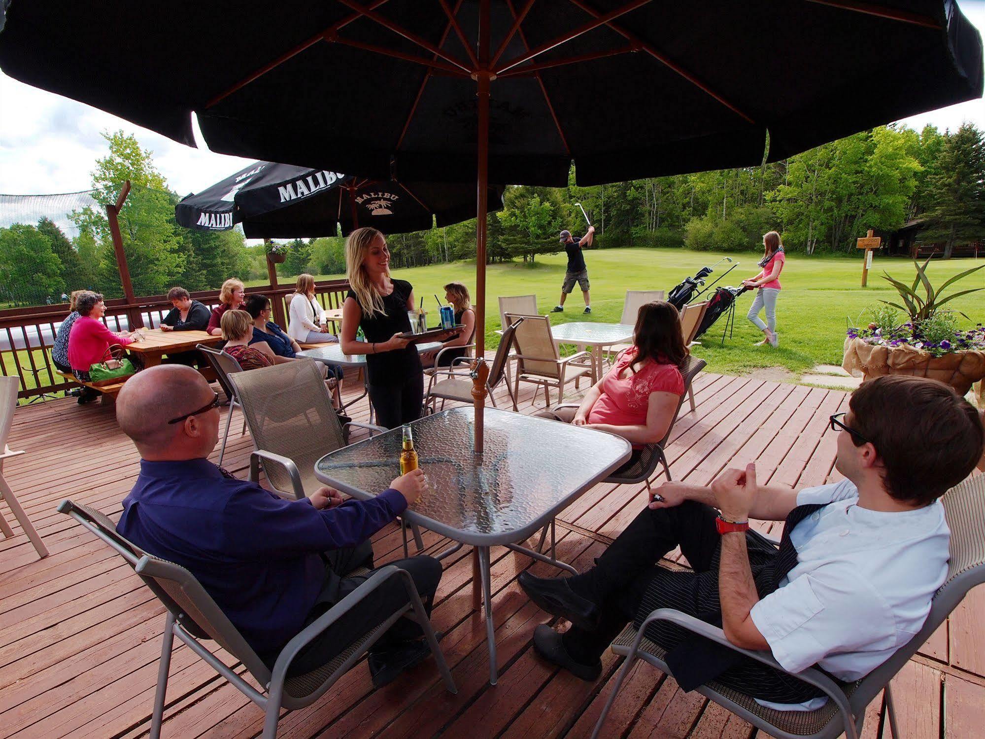 Elkhorn Resort, Spa, And Conference Centre Wasagaming Eksteriør billede